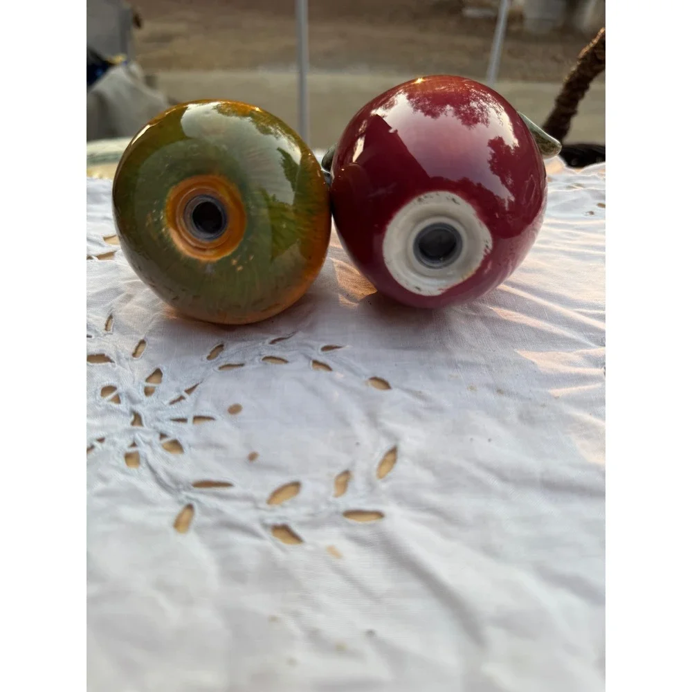 Vintage Sakura Oneida Apple & Pear Salt Pepper‎ Shakers 2-Piece Set Earthenware
